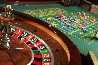 Dealer live No Commission Baccarat di studio typeracer dengan kamera multi-sudut
